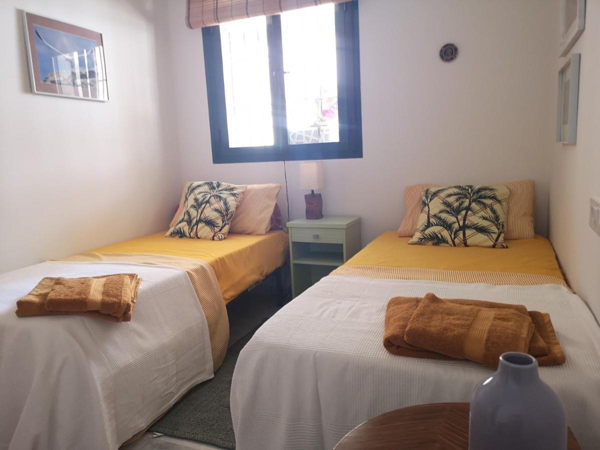Apartamento Las Brisas Фуeнхирола Екстериор снимка