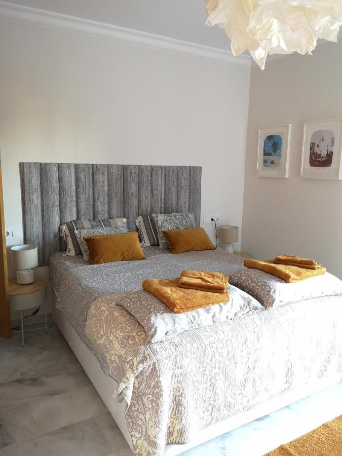 Apartamento Las Brisas Фуeнхирола Екстериор снимка