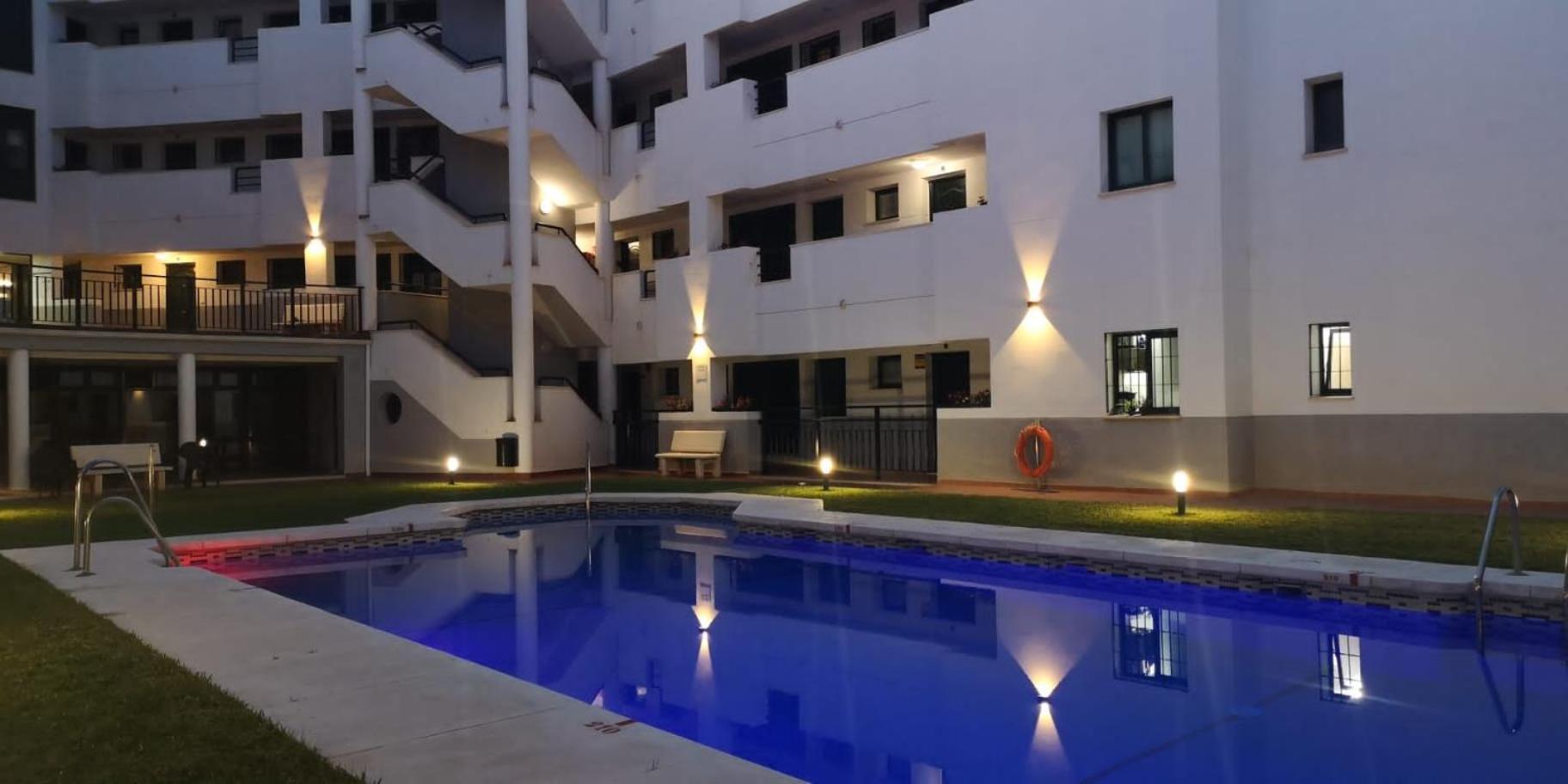 Apartamento Las Brisas Фуeнхирола Екстериор снимка